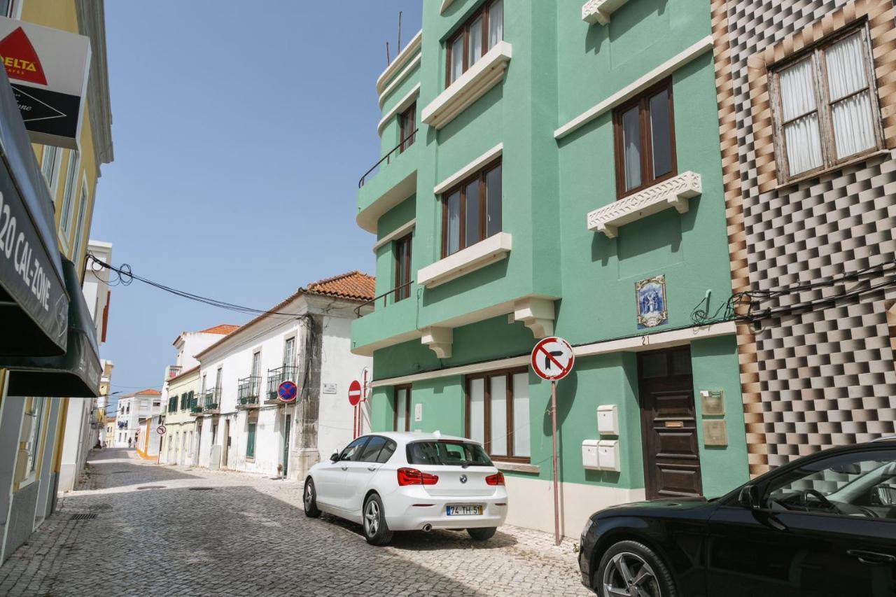 Appartamento Old Town House Peniche Esterno foto